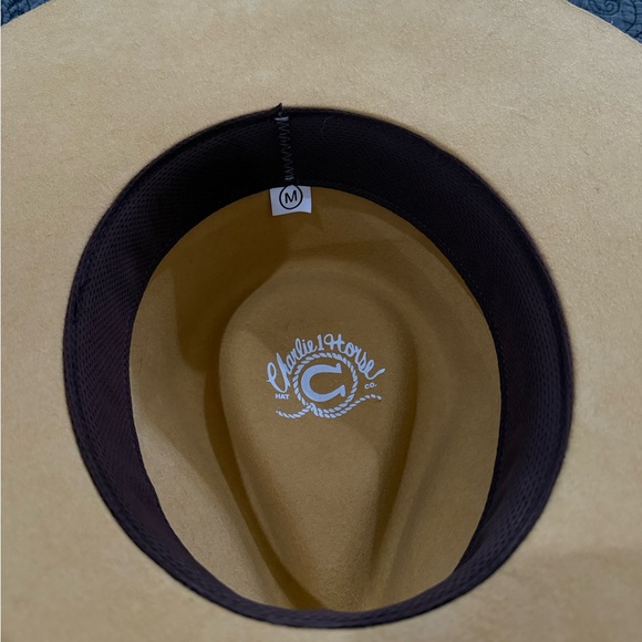 Charlie 1 Horse Hat - Picture 2 of 3